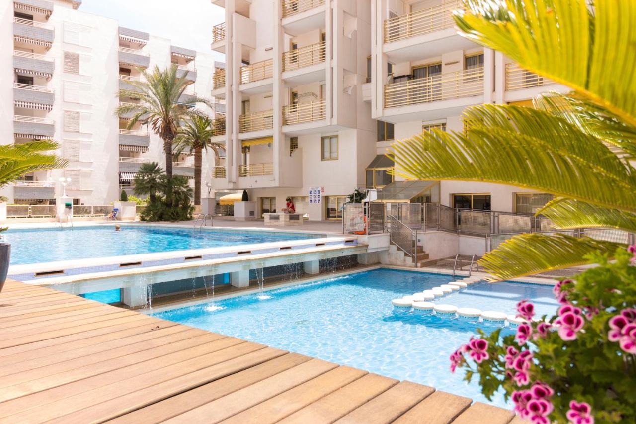 Novelty Con Vistas Al Mar Apartment Салоу Екстериор снимка