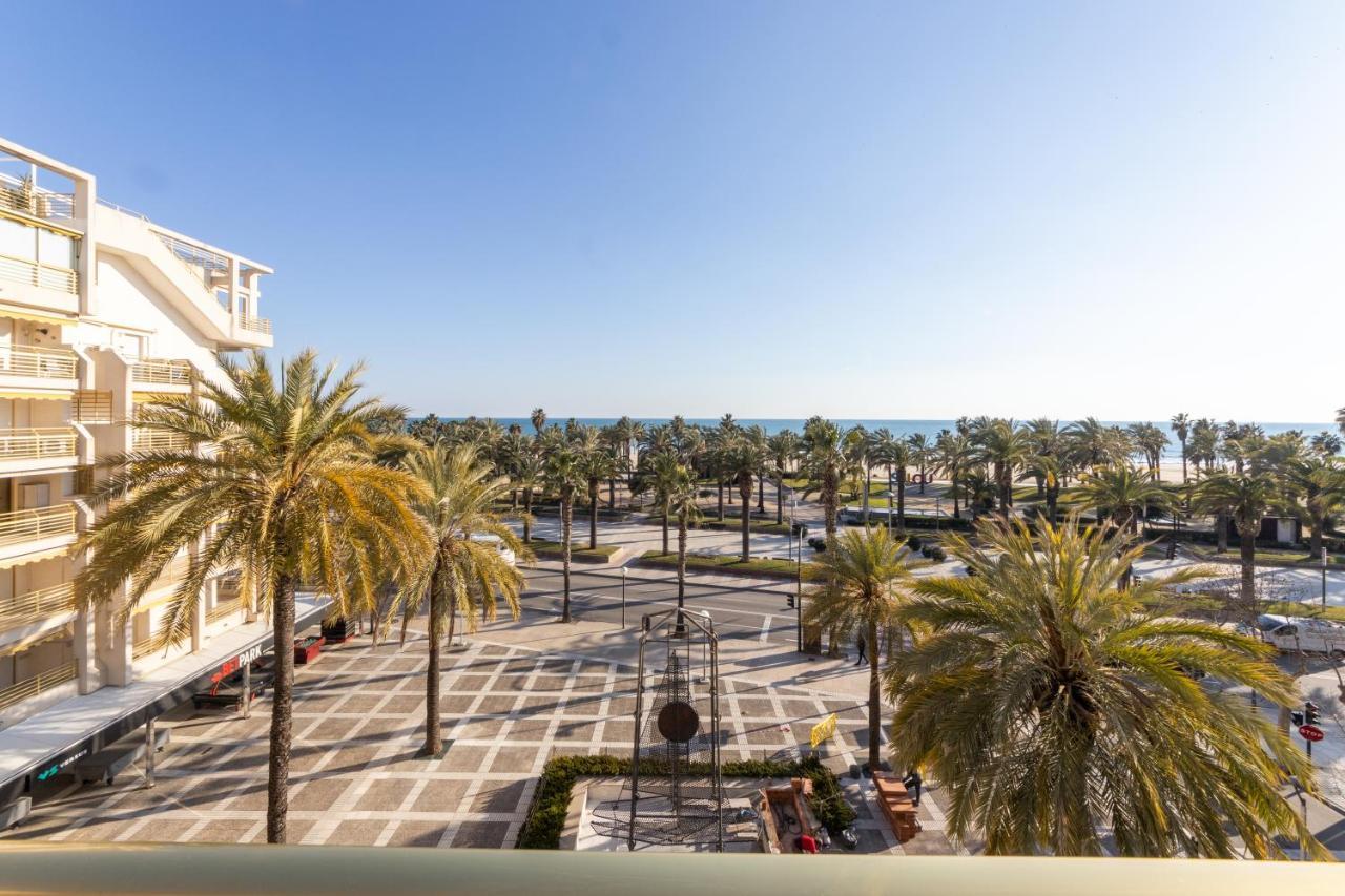 Novelty Con Vistas Al Mar Apartment Салоу Екстериор снимка
