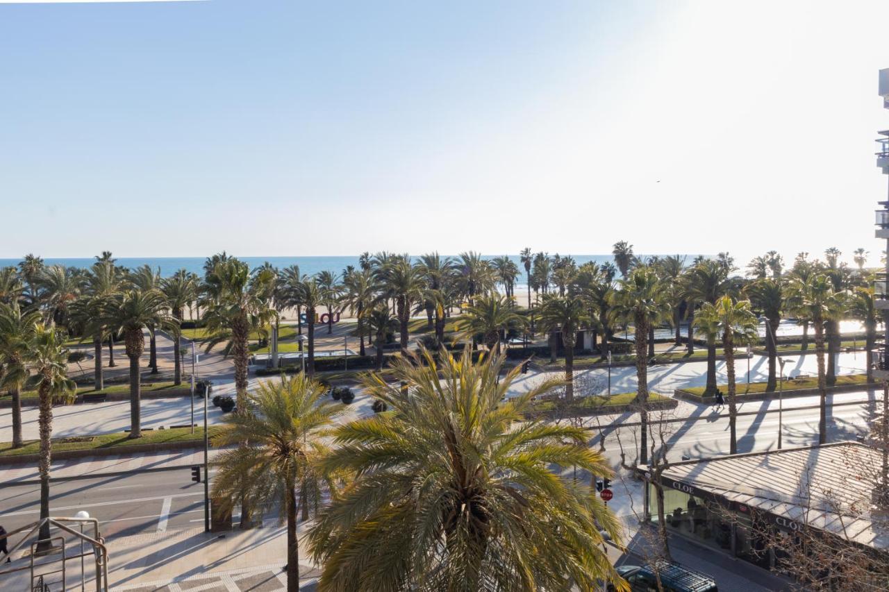 Novelty Con Vistas Al Mar Apartment Салоу Екстериор снимка