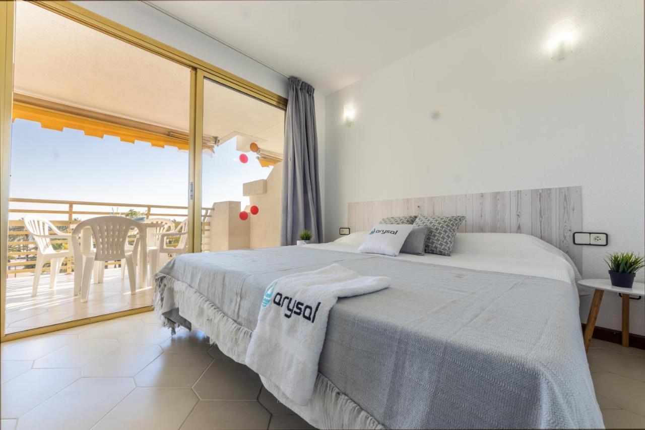 Novelty Con Vistas Al Mar Apartment Салоу Екстериор снимка